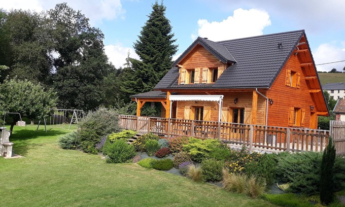 Gelles Ski Chalet | Chalet du Moulin 3* - 8/11 pers. La Miouze 63740