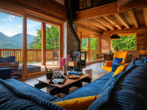 Saint-Pierre-d'Entremont Ski Chalet | Chalet Emeraude des Alpes - OVO Network