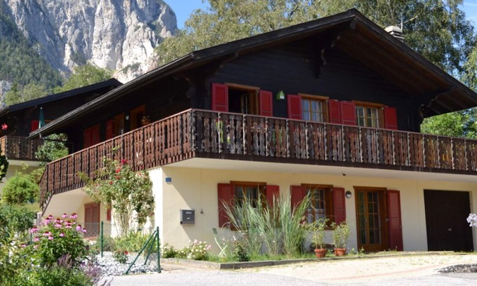Leuk Apartment | Chalet “Eaglesnest” in Wallis