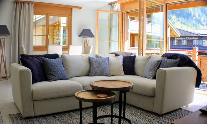 Lauterbrunnen Apartment | Chalet Edelweiss: Spacious Luxury, Stunning View