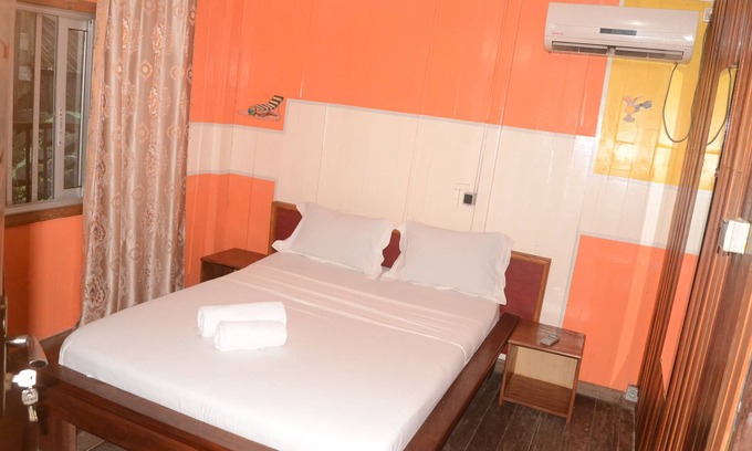 Kribi Ski Chalet | Chalet-Family-Ensuite with Shower-Balcony