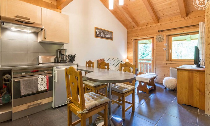 Notre-Dame-de-Bellecombe House | Chalet LA Cour - Notre-dame-de-bellecombe