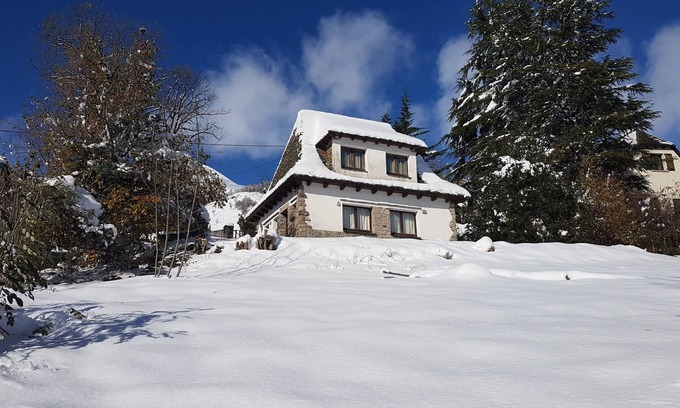 Saint-Jacques-des-Blats Ski Chalet | Chalet LOU GRIOU Breathtaking view