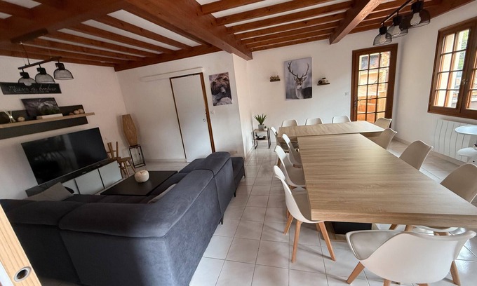 Boutx Cottage | Chalet 'Gite 15 Personnes Boutx' with Private Terrace, Balcony and Wi-Fi