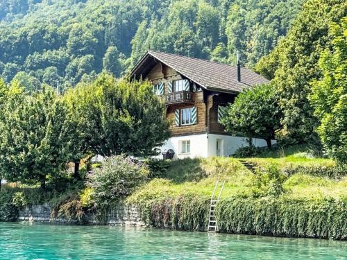 Niederried bei Interlaken Ski Chalet | Chalet Haus am See by Interhome