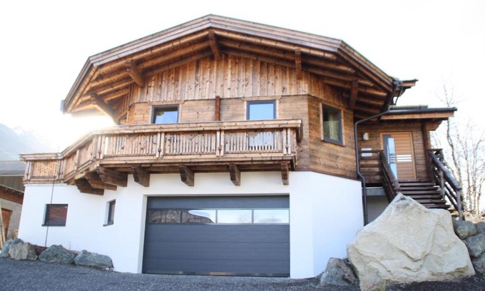 Wenns Ski Chalet | Chalet Huter