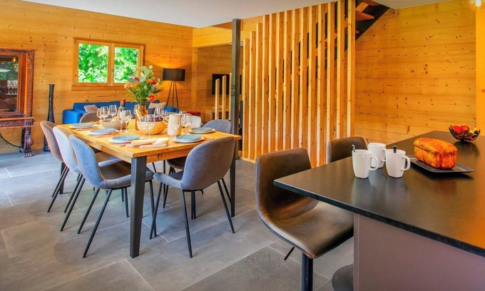 Alex Ski Chalet | Chalet Hychris - ski holiday between Annecy & the mountains - OVO Network