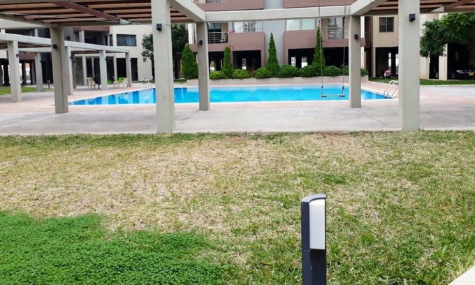 Batroun Ski Chalet | Chalet In Batrouna Parc-gazon-pool-new Resort