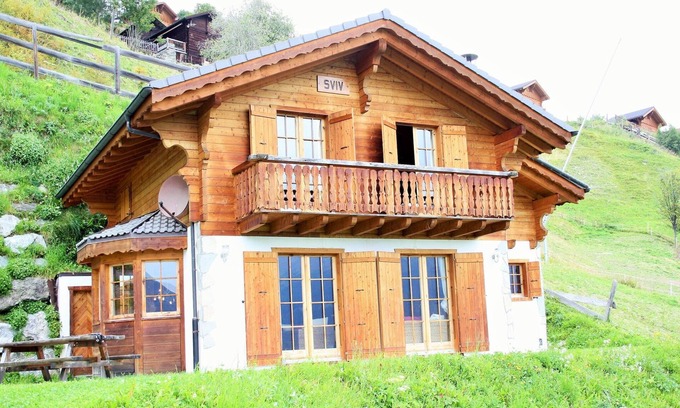 Heremence Ski Chalet | Chalet in Rhone Valley near Ski Lift