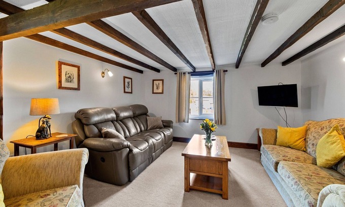 Holsworthy Cottage | Chalet in Devon near Tarka Trail & Fishing Lakes