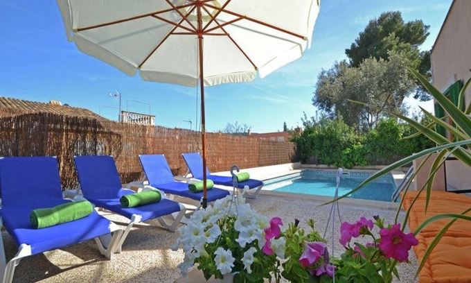 El Toro Ski Chalet | Chalet in El Toro with Pool by the Ocean