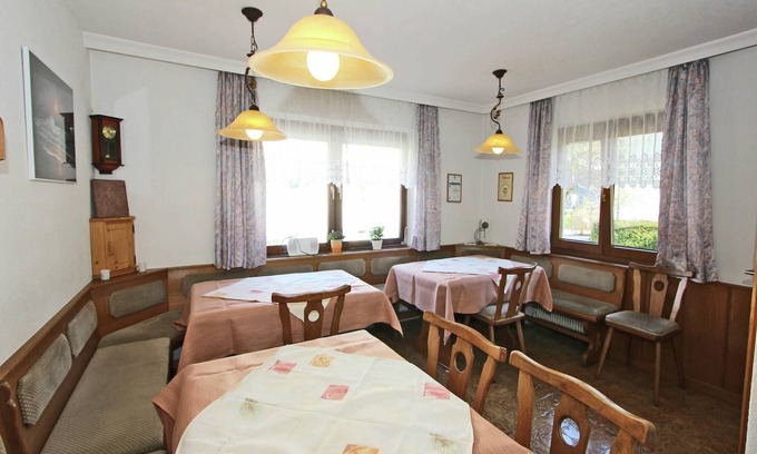 Kapfing Apartment | Chalet in Fügen near Ski Lift Spieljoch
