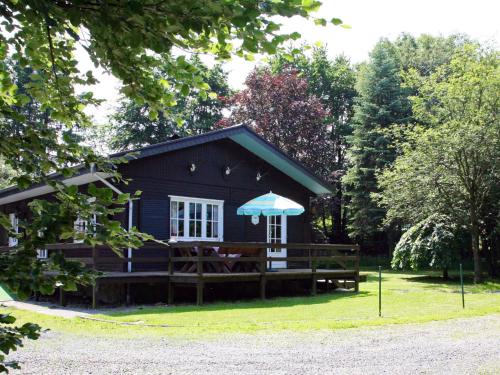 Sourbrodt Ski Chalet | Chalet in Forested Sourbrodt