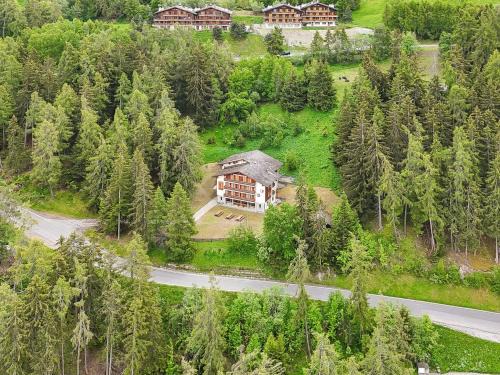 Les Mayens-de-Sion Ski Chalet | Chalet in Les Agettes near ski area