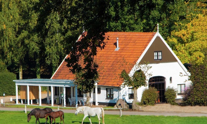 Ootmarsum Ski Chalet | Chalet in Overijssel with Spacious Terrace