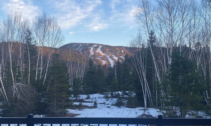 L'Anse-Saint-Jean Ski Chalet | Chalet in the heart of the mountains - 800m from Mont Edouard; 10km from the Saguenay Fjord