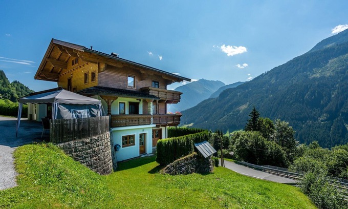Wald im Pinzgau Apartment | Chalet in Wald near Zillertal Ski Area