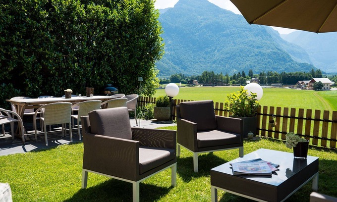 Golling an der Salzach House | Chalet Jagdhaus just outside the city of Salzburg the most famous lakes and ski resorts