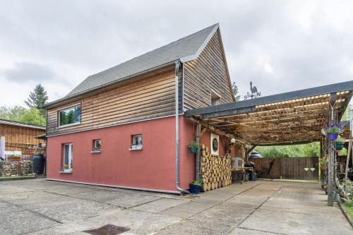 Langenwetzendorf Ski Chalet | Chalet Kunterbunt