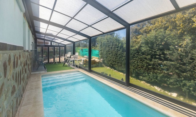 Ituero y Lama Ski Chalet | Chalet 'La Casa De Trasto' with Mountain View, Private Pool and Wi-Fi