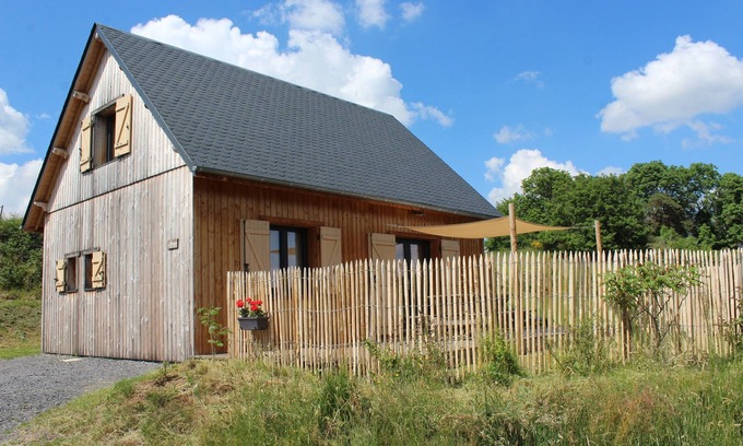 Murol Ski Chalet | Chalet "la chadeyre" recently built, free wifi, heating included