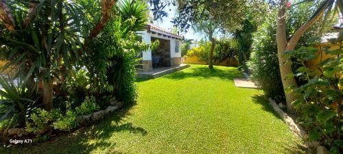 Conil de la Frontera House | Chalet la Huerta 2 amplios jardines barbacoa y WiFi
