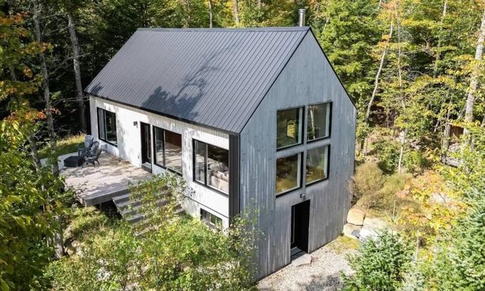 Chertsey Ski Chalet | Chalet La Trepa | Ski, Spa, Sun Deck, Fire pit