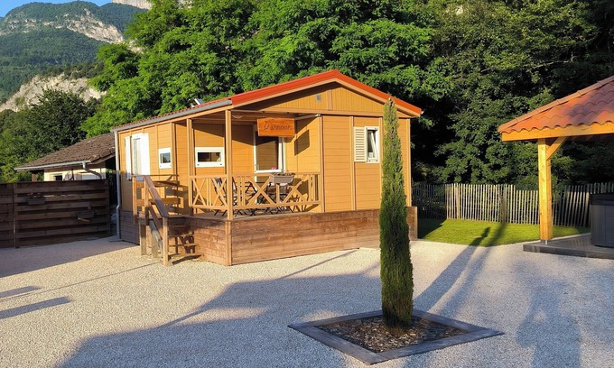 Rovon Ski Chalet | Chalet "le Drevenne" at the foot of the Vercors mountains Get close to nature