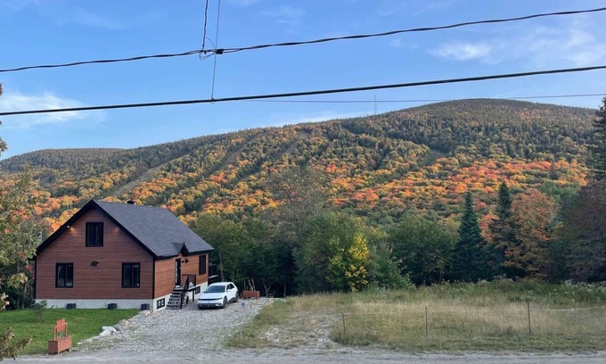 Notre-Dame-Auxiliatrice-de-Buckland Ski Chalet | Chalet Le Grizzly spa