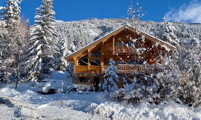 La Salle-les-Alpes Ski Chalet | Chalet "Le Lorgnon"