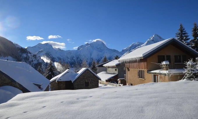 Les Deux Alpes House | Chalet le Vertical - Chalet5*, sauna, jacuzzi, billard, balnéo, massage, pistes à 150 m