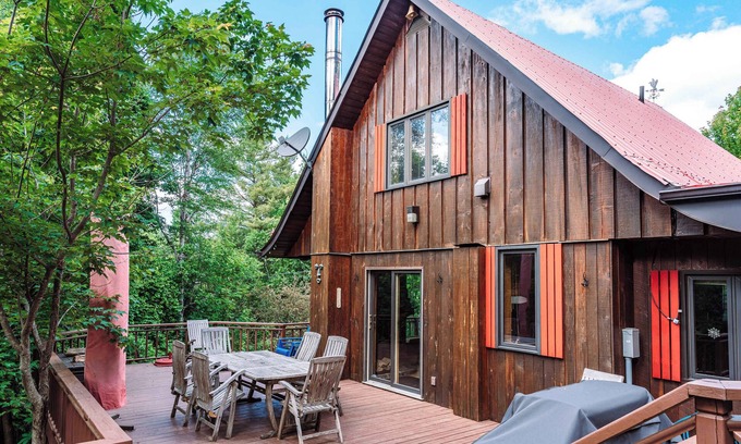Saint-Faustin-Lac-Carre Ski Chalet | Chalet + Loft - Spa & Ski Station
