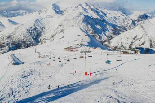 Venosc Ski Chalet | Chalet Meleze by Leavetown Vacations