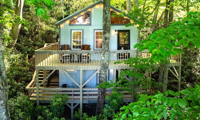 Mill Ridge Ski Chalet | Chalet near Boone, Blowing Rock, Ski Resorts, App St. w/Mt Views, Pool, Firepit