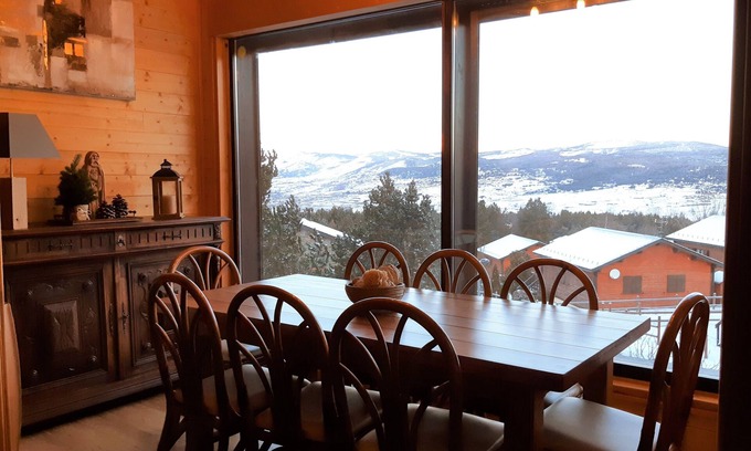 Eyne 2600 Ski Chalet | CHALET NEIGE ET SOLEIL 600 m from the Eyne ski slopes.