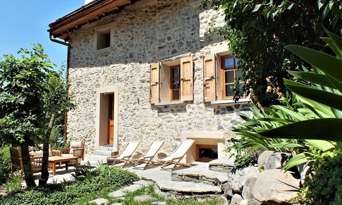 Risoul Ski Chalet | Chalet 'Pierre-vue Sur Le Pelvoux' with Mountain View, Private Garden and Balcony