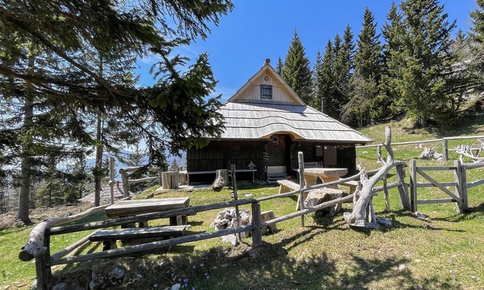 Kamnik Ski Chalet | chalet Pinja - Velika planina