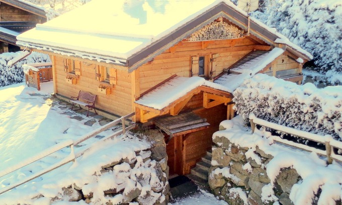 Les Houches Ski Chalet | Chalet Sauna Chamonix Mont Blanc Prarion gondola access ski-in ski-out (5min)