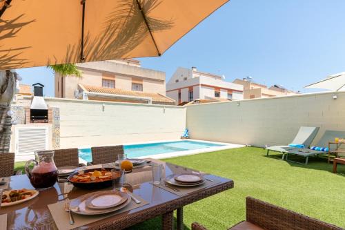 Gines House | Chalet Seville, Pool, Parking