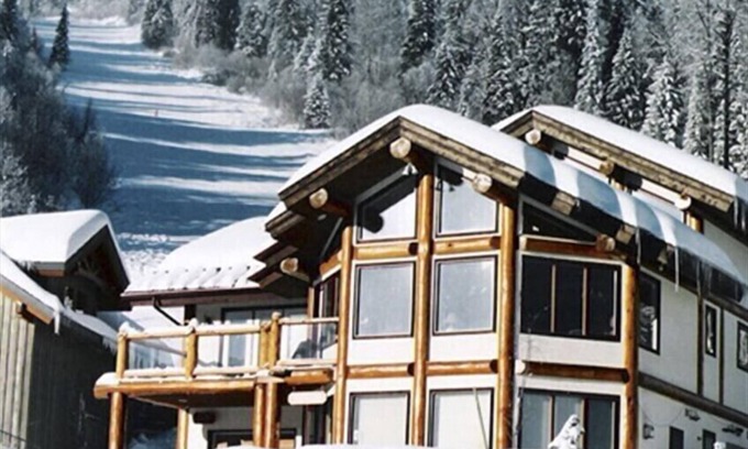 Sunburst Estates Ski Chalet | Chalet! Ski in/out, hot tub, views, 3 bdrms+ loft, rock f/p, walk to village!