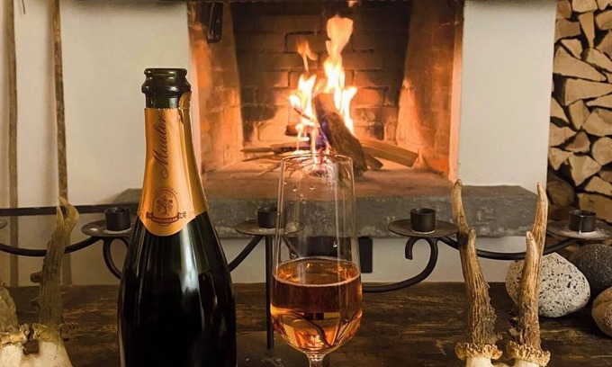 Wengen Ski Chalet | Chalet Sonnenhof - With Fireplace, Hot Tub & Mountain Views