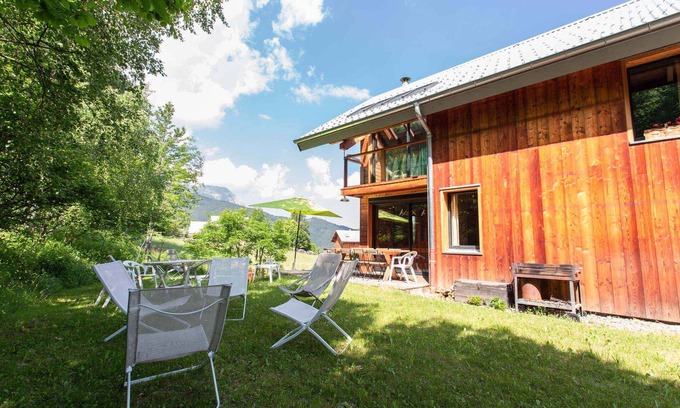 Les Sagnieres Ski Chalet | Chalet summer/winter Crots