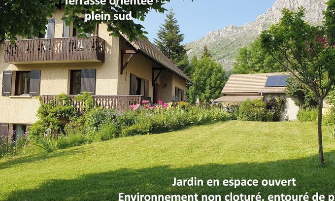 Saint-Etienne-en-Devoluy Ski Chalet | Chalet T6 confort proche Station