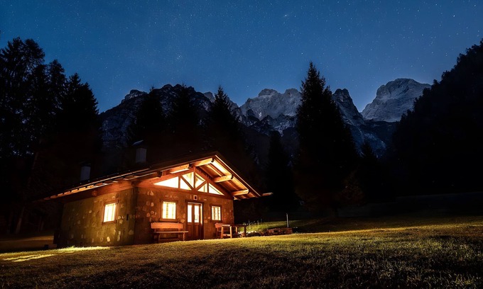 Ragoli Ski Chalet | Chalet 'Valon - Alpine Hideaway' with Mountain View and Private Garden