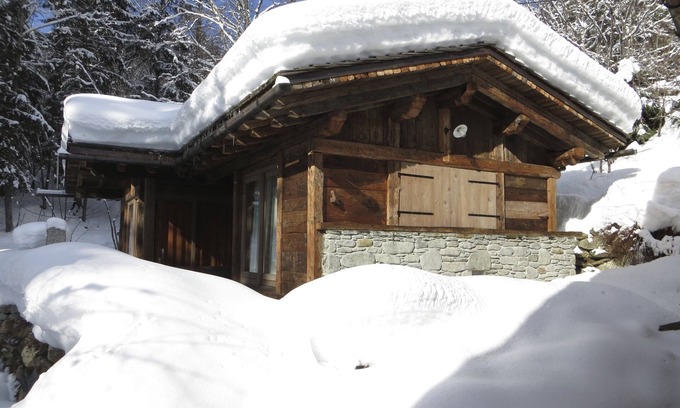 Les Houches Ski Chalet | Chalet Vieux Bois: High-end, Charm, Comfort (Sauna), View, River & Forest