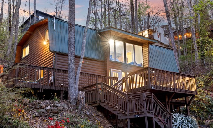 Chalet Village Cabin | Chalet Village Cabin-Deck, Mtn Views, games, spa, 5 br, 2 living areas