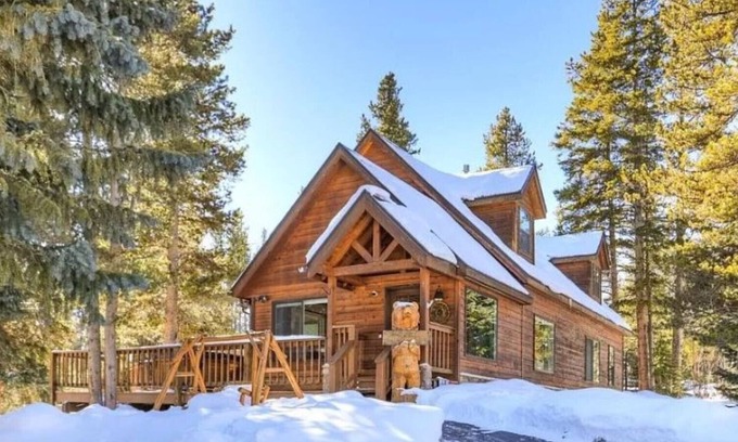 Blue Rock Springs Ski Chalet | Chalet w/Hot Tub, Dog Friendly, 3 Miles to Breck