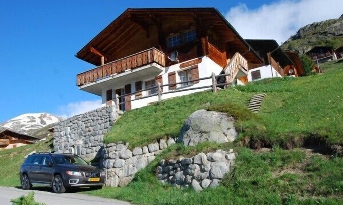 Wiler Ski Chalet | Chalet Wachsmuth - sun, snow and panoramic views