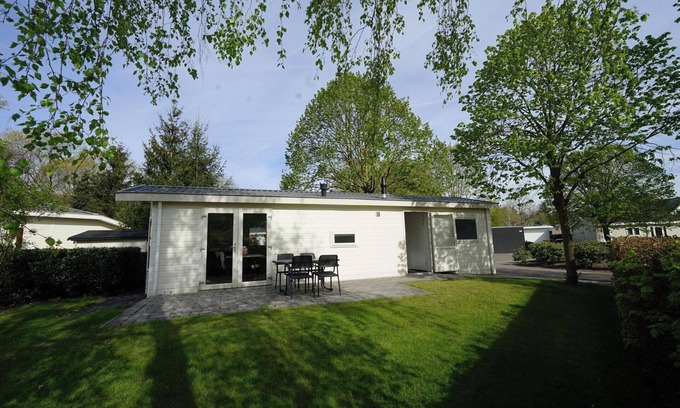Susteren House | Chalet with 2 bedrooms and terrace