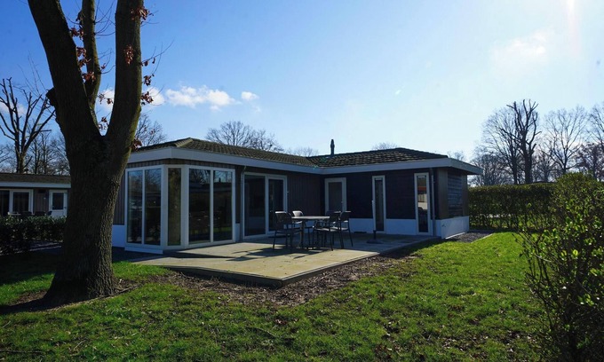Susteren House | Chalet with 2 bedrooms and terrace